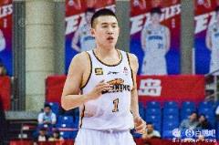 付豪季后賽數(shù)據(jù)提升 常規(guī)賽場(chǎng)均11.1分5.3板