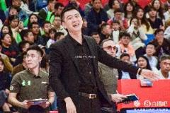 楊鳴：G3關(guān)鍵在勝敗，希望球員們勇于承擔責任