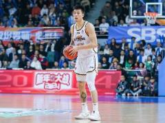 張鎮(zhèn)麟全場(chǎng)5中0僅得10分，負(fù)于對(duì)手26分！