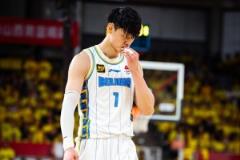 北京男籃今晚將回顧曾凡博本賽季為球隊(duì)奉獻(xiàn)的珍貴時(shí)刻