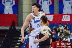 北京周琦、雷蒙、杰曼、奧莫特四人首發(fā)均3犯，隱患重重