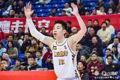 廣廈冠軍戰(zhàn)三分球命中率高達(dá)55.9%！這誰頂?shù)米。? class=