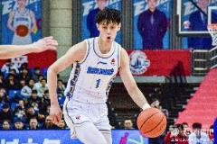 曾凡博新秀合同到期 今夏無(wú)頂薪資格 翟曉川方碩朱彥西合同也到期