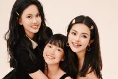 劉維偉前妻曬女兒合照：離婚后我與兩個女兒成為最強閨蜜團