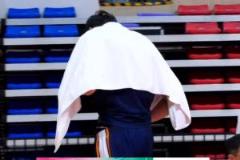 周琦深夜發(fā)文自責(zé)：哨響是比賽的一部分，面對(duì)爭議吹罰我應(yīng)更冷靜