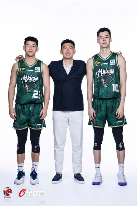 媒體人：劉家成正式加盟寧波富邦，簽約三年