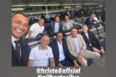 群星齊聚觀戰(zhàn)世俱杯 卡卡巴喬皮耶羅等球星亮相