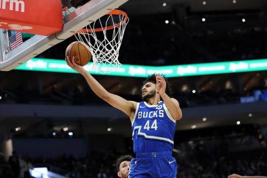 雄鹿與側(cè)翼新星續(xù)約，下賽季合同保障日期或?qū)⒀舆t