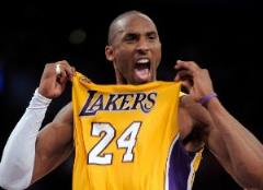 厄爾-克拉克：訓(xùn)練中我們贏了科比，他突然發(fā)飆離開(kāi)訓(xùn)練場(chǎng)