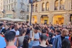 米蘭球迷歡迎莫德里奇