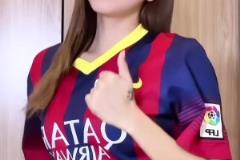 這人腳上有磁鐵嗎？梅西無與倫比的盤帶技巧！