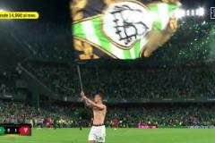 這是暗示？英格蘭成人女星在法國球迷面前掰斷法棍