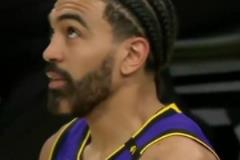 與民同樂(lè)！安東尼贏得了貝蒂斯人民的喜愛(ài)??