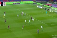 神撲！孔德扣過(guò)后衛(wèi)左腳打近角，阿德里安用腳擋出