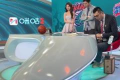 女主播魏欣怡激動(dòng)飚出C語(yǔ)言！上海神奇三分絕殺，咪咕演播室里沸騰了