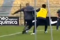 身材走樣但威力依舊！科林蒂安的大羅是怎樣踢球的？