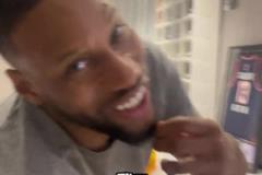 驚出國(guó)粹！威姆斯看到哈維逆天絕殺后搖頭感嘆：我C