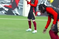 來自贊助商的任務(wù)！德布勞內(nèi)的顛啤酒瓶挑戰(zhàn)！