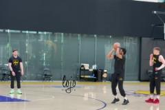 布朗尼投籃訓練連中三分，季后賽有機會上場嗎？