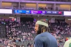 殺人誅心?。饷紝跚蛎哉f：趕緊提前走吧，一會兒要堵車啦~