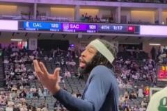 殺人誅心濃眉與國王球迷飆垃圾話：你趕緊走吧，不然要堵車咯