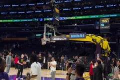 加內(nèi)特當(dāng)年單挑整個(gè)男籃訓(xùn)練營，年輕時(shí)候的加內(nèi)特確實(shí)“牛”