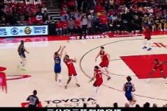 除了他沒(méi)有人能進(jìn)的球！庫(kù)里的硬解三分完全是個(gè)人能力的體現(xiàn)！