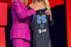 WNBA最新選秀結(jié)果出爐，實(shí)至名歸期待她們接下來的表現(xiàn)