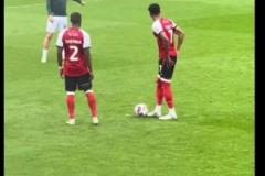 預(yù)訂普斯卡什？年度最狡猾任意球誕生！創(chuàng)意、腳法都10分！