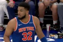 想打架?。棵浊辛_與里德口角，唐斯憤怒上前一把推開，場面頓時一片混亂！