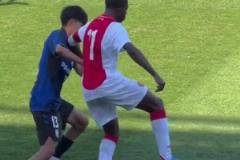 強(qiáng)硬對抗！日本小孩vs非洲小孩