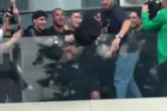 真愛圓神！貝蒂斯球迷高唱安東尼之歌讓他留下來(lái)