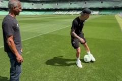 關(guān)公面前耍大刀？安東尼在羅馬里奧面前秀轉(zhuǎn)圈圈