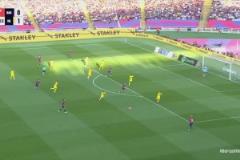 天賦屬實恐怖！亞馬爾無解內(nèi)切左腳兜射死角世界波破門！