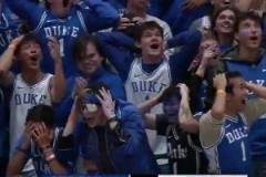 正面滑翔隔扣一條龍！弗拉格這身體條件，把全場球迷都驚呆了